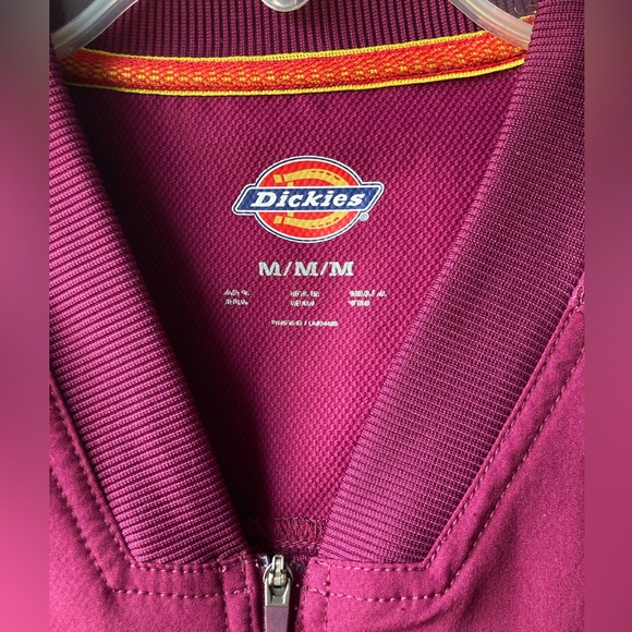 Dickies Maroon scrub jacket M - Picture 2 of 3